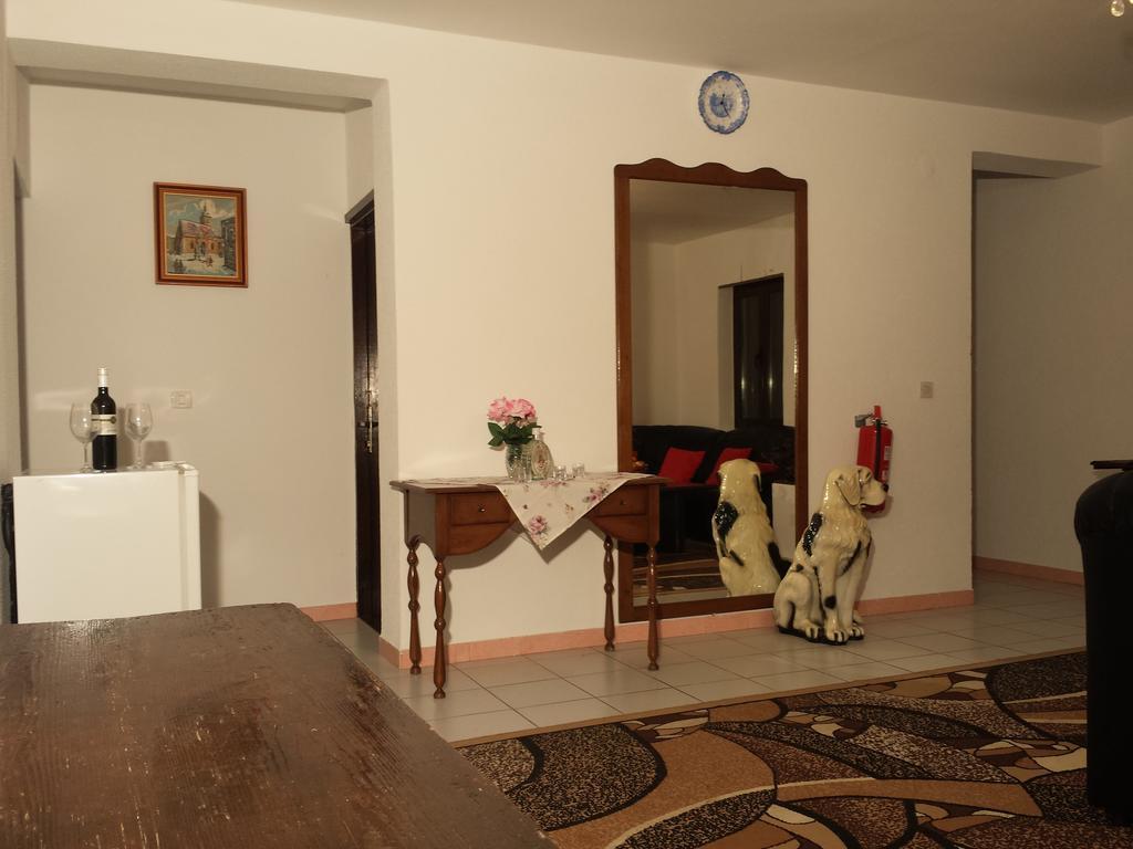 Apartments "Villa Mungos" Sobra Ngoại thất bức ảnh