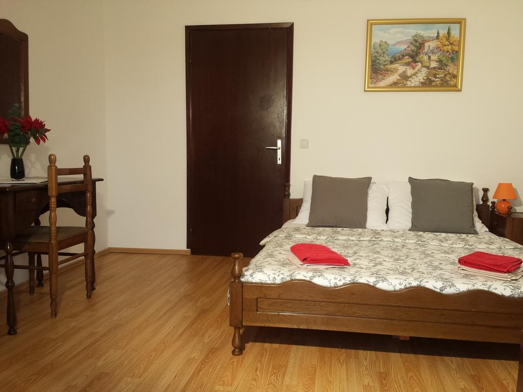 Apartments "Villa Mungos" Sobra Ngoại thất bức ảnh